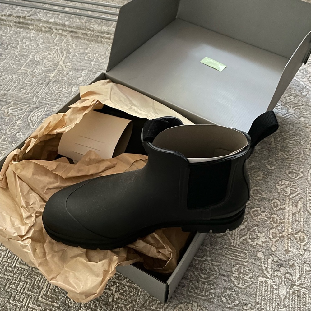 Everlane Rainboots, Size 9